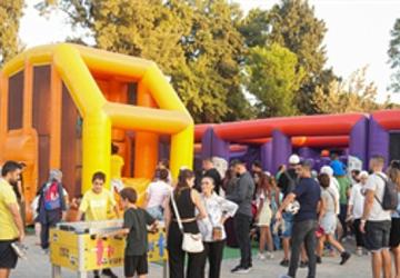 Çocuklar fuarda çok mutlu