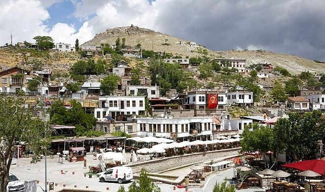 Başkan Pekyatırmacı'dan YKS Başarısı İçin Tebrik ve Selçuklu'ya Hoş Geldin Mesajı