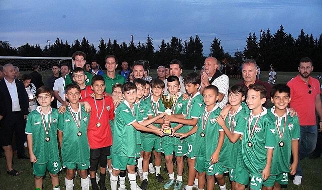 Osmangazi'de minik yetenekler futbol şöleninde buluştu Osmangazi'de minik yetenekler futbol şöleninde buluştu