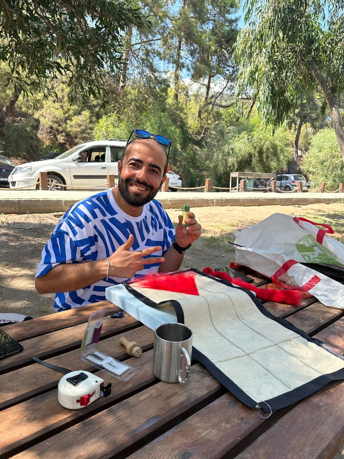 Antalya’daki Sanat Kampında Urfalı Akademisyenden ‘Filistin bayrağı’ ile anlamlı çağrı