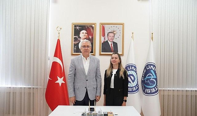 Bu proje ile sinovitin teşhisine yönelik iki yeni yerli ve milli ilaç geliştirilecek Bu proje ile sinovitin teşhisine yönelik iki yeni yerli ve milli ilaç geliştirilecek