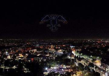 Konya Büyükşehir 30 Ağustos Zafer Bayramı'na Özel 250 Dron ile Işık Gösterisi Gerçekleştirdi