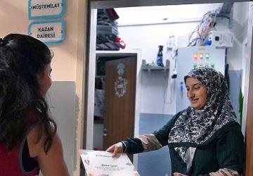 Küçükçekmece Belediyesi 'yenidoğan bebek seti' ile ailelerin yüzünü güldürüyor