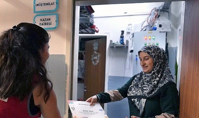 Küçükçekmece Belediyesi 'yenidoğan bebek seti' ile ailelerin yüzünü güldürüyor