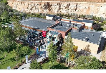 Doğa ve Modern Mimarinin Buluştuğu Kanyon Cafe Açıldı