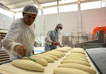 Lezzetli ve kaliteli ekmek uygun fiyatla halkla buluşuyor