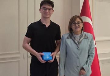 Başkan Şahin, Su Sızıntılarına Akıllı Çözüm Üreten Genç Mucidi Konuk Etti