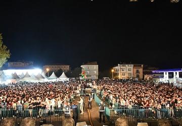 Malkara Kömür ve Süt Ürünleri Festivali Derya Uluğ ile Zirve Yaptı