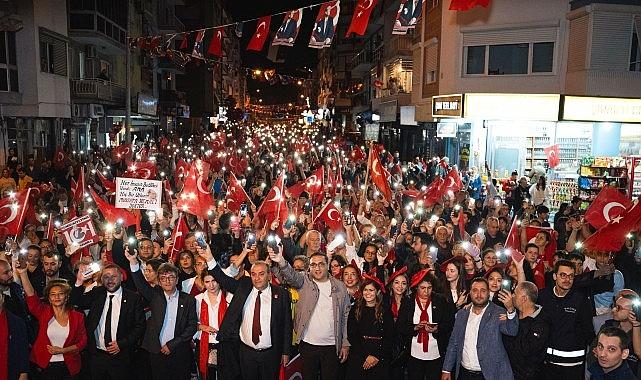Balçova'da festival ve konserli Zafer Bayramı coşkusu Balçova'da festival ve konserli Zafer Bayramı coşkusu
