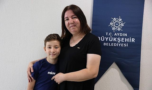 Başkan Çerçioğlu'nun Öncülüğündeki Otizm Destek Merkezleri Eğitimde Fark Yaratıyor Başkan Çerçioğlu'nun Öncülüğündeki Otizm Destek Merkezleri Eğitimde Fark Yaratıyor