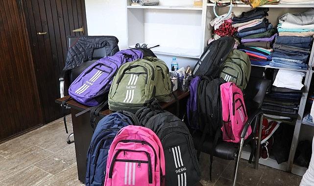 Edremit Belediyesi'nden 400 öğrenciye yeni eğitim yılıdesteği