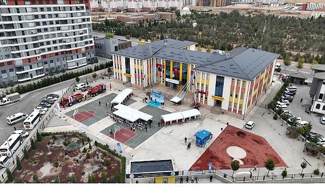 Konya Protokolü Öğrencilerin İlk Ders Zili Heyecanına Selçuklu'da Ortak Oldu