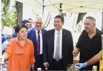 Başkan Aydın Muradiye'de vatandaşlarla bir araya geldi