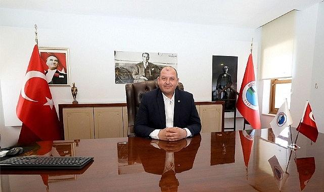 Menderes Belediyesi'nden Öğrencilere Destek Menderes Belediyesi'nden Öğrencilere Destek