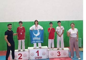 Zafer Bayramı Şampiyonası'nda Aliağa'nın Karate Zaferi