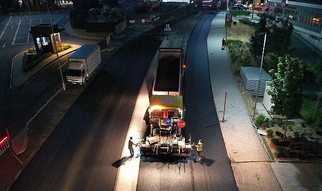 Küçükçekmece'de Asfalt Çalışmaları ile Yol Konforu Artıyor