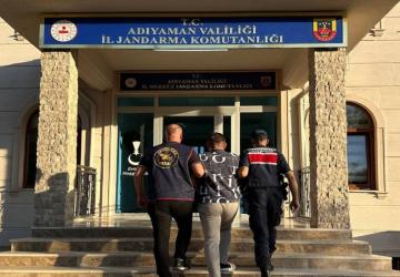 Adıyaman’da jandarmadan başarılı operasyon: 9 yıl 10 ay hapis cezası bulunan firari yakalandı