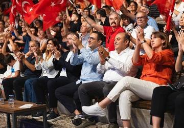 Balçovalılar Sevcan Orhan'la coştu