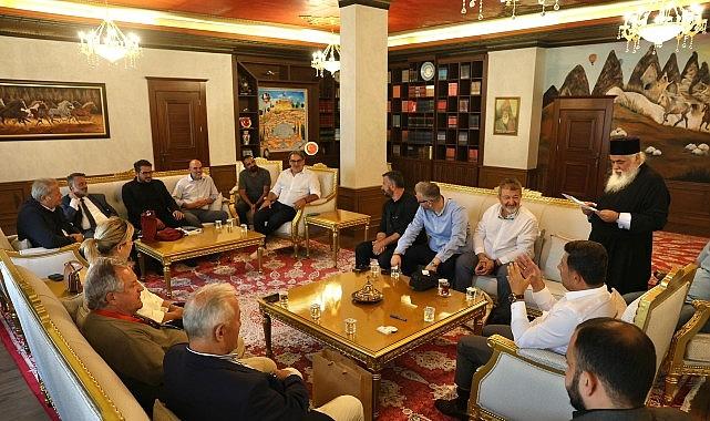 Kapadokya'da Mübadele Torunlarından Anlamlı Ziyaret Kapadokya'da Mübadele Torunlarından Anlamlı Ziyaret