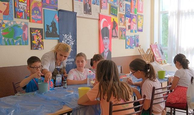 Başkan Çerçioğlu'ndan yaz kurslarında yaratıcı ruhlara destek aydınlı çocuklar sanatsal tasarımla tanışıyor