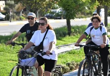 Akhisarlılar Eski Tren Yolu’nda Sağlık İçin Pedal Çevirdi