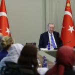 Erdoğan, kadın belediye başkanlarını AK Parti Genel Merkezi’nde kabul etti
