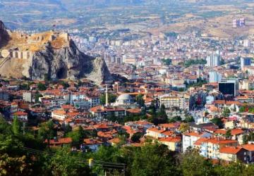 Tokat’ta Yüksek Konut Fiyatlarına Karşı Yüzde 25 Kat Karşılığı Modeli Önerisi