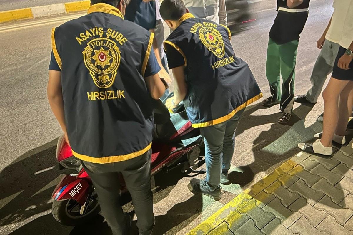 Adıyaman’da 'Huzurlu Sokaklar' uygulaması gerçekleştirildi Adıyaman’da 'Huzurlu Sokaklar' uygulaması gerçekleştirildi