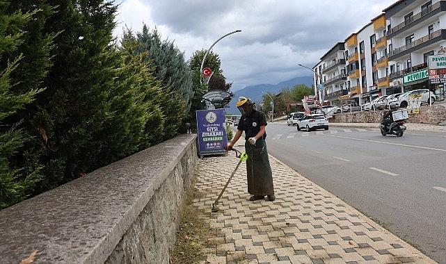 Kartepe'de Parklarda Yoğun Çalışma Kartepe'de Parklarda Yoğun Çalışma