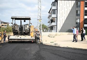 Kartepe'de Asfalt Atağı Sürüyor