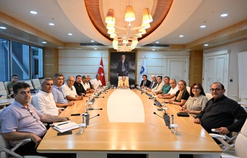 Başkan Vekili Özdemir, STK ve Muhtar Temsilcilerini Kabul Etti Başkan Vekili Özdemir, STK ve Muhtar Temsilcilerini Kabul Etti