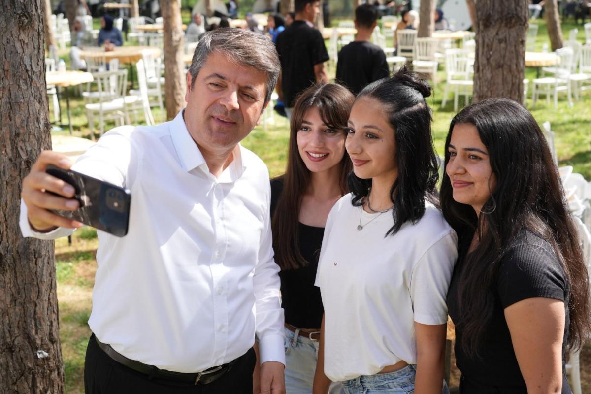 Adıyaman Belediyesi’nden üniversite öğrencilerine eğitim desteği Adıyaman Belediyesi’nden üniversite öğrencilerine eğitim desteği