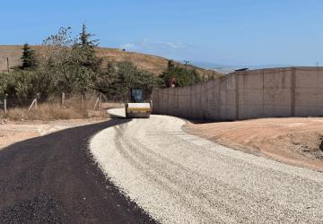Başkan Akın’dan Anıt Yoluna Asfalt Dokunuşu