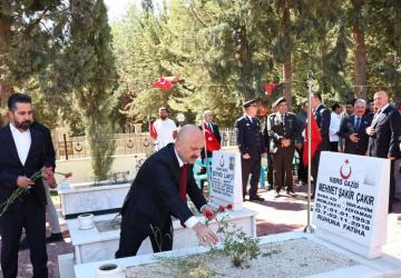 Adıyaman’da 19 Eylül ‘Gaziler Günü’ dolayısıyla şehitlik ziyaret edildi
