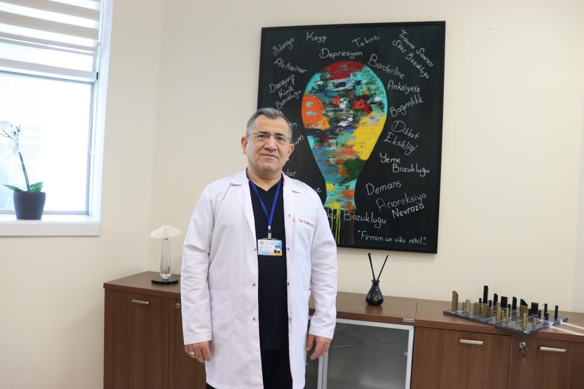 Prof.Dr. Asoğlu'ndan kredi kartı uyarısı: 'Psikiyatrik hastalıklara kapı açabilir' Prof.Dr. Asoğlu'ndan kredi kartı uyarısı: 'Psikiyatrik hastalıklara kapı açabilir'