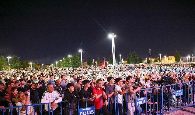 Ferdi Tayfur Şarkıları Bu Kez Açık Havada Binlerce Sanatseverle Buluştu