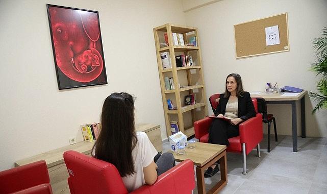 Bayraklı'da kadın ve çocuklara ücretsiz hukuki destek