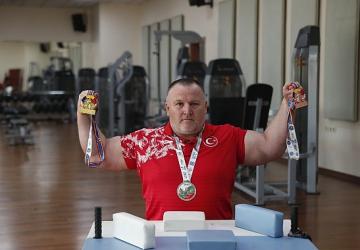 Bağcılar Belediyesi, Bilek Güreşi Dünya Şampiyonası'na damga vurdu