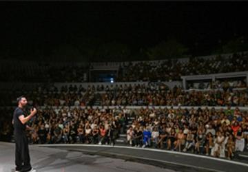 Aşkım Kapışmak ile İzmir Enternasyonal Fuarı'nda kahkaha dolu gece