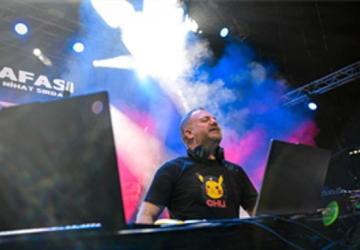 İEF'de 90'lar gecesi