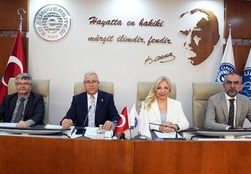 EÜ İletişim Fakültesi akreditasyon belgelerine kavuştu