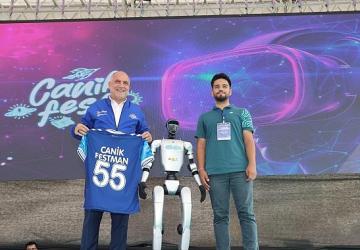 CANİKFESTMAN'a Fahri Vatandaşlık