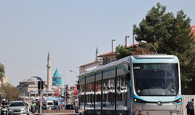 Başkan Altay: “Konya'da Yeni Kayıt Yaptıran Üniversite Öğrencileri Toplu Ulaşımdan 10 Gün Ücretsiz Faydalanıyor"