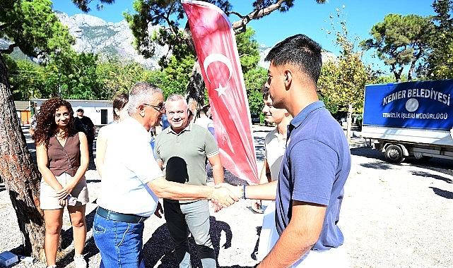Kemer'de sahil temizliği yapıldı