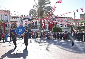 Çeşme Belediyesi'nden Gaziler Günü'nde Anlamlı Hediye