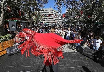 Kuğulu Park'ta Jinekolojik kanserlere yönelik farkındalık