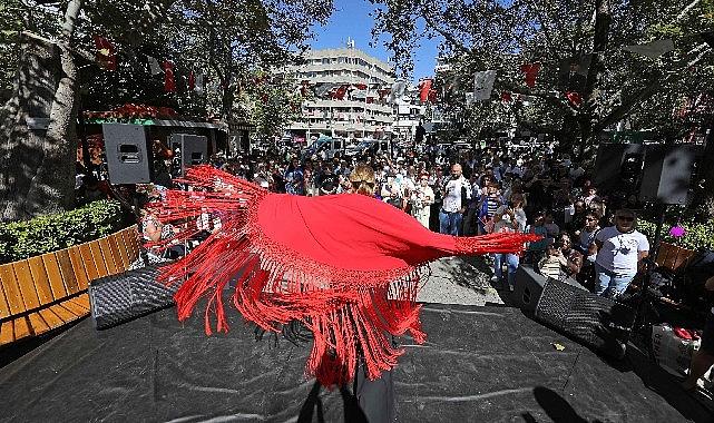Kuğulu Park'ta Jinekolojik kanserlere yönelik farkındalık