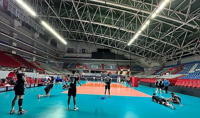 Osmangazi Belediyespor Fenerbahçe'nin düzenlediği turnuvada şampiyon oldu