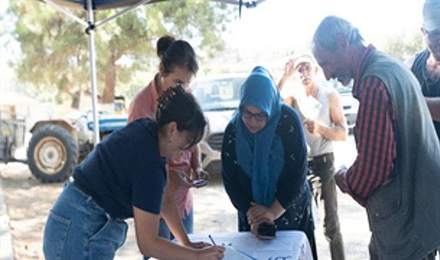 Büyükşehir'den yanan köylere 40 tonluk yem desteği