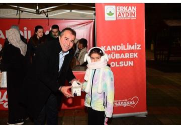 Osmangazi'de Miraç Kandili Bereketi Vatandaşlarla Paylaşıldı